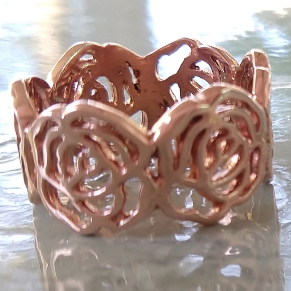 Jewelry - Gorgeous rose gold over solid sterling art ring